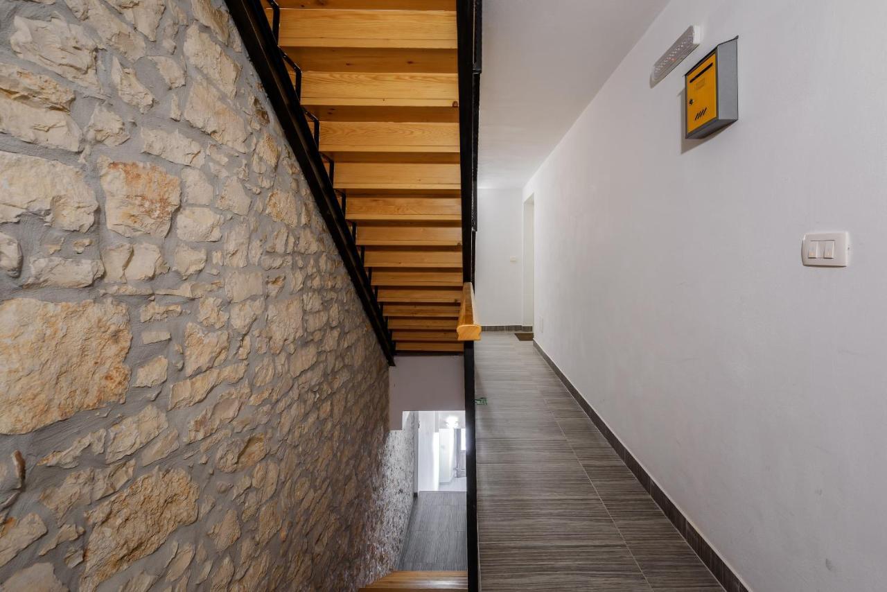 Apartments Dante Umag Bagian luar foto