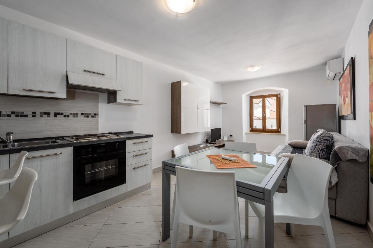 Apartments Dante Umag Bagian luar foto