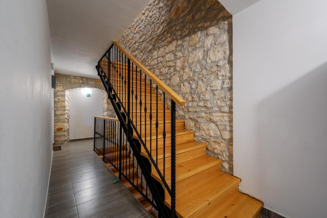 Apartments Dante Umag Bagian luar foto
