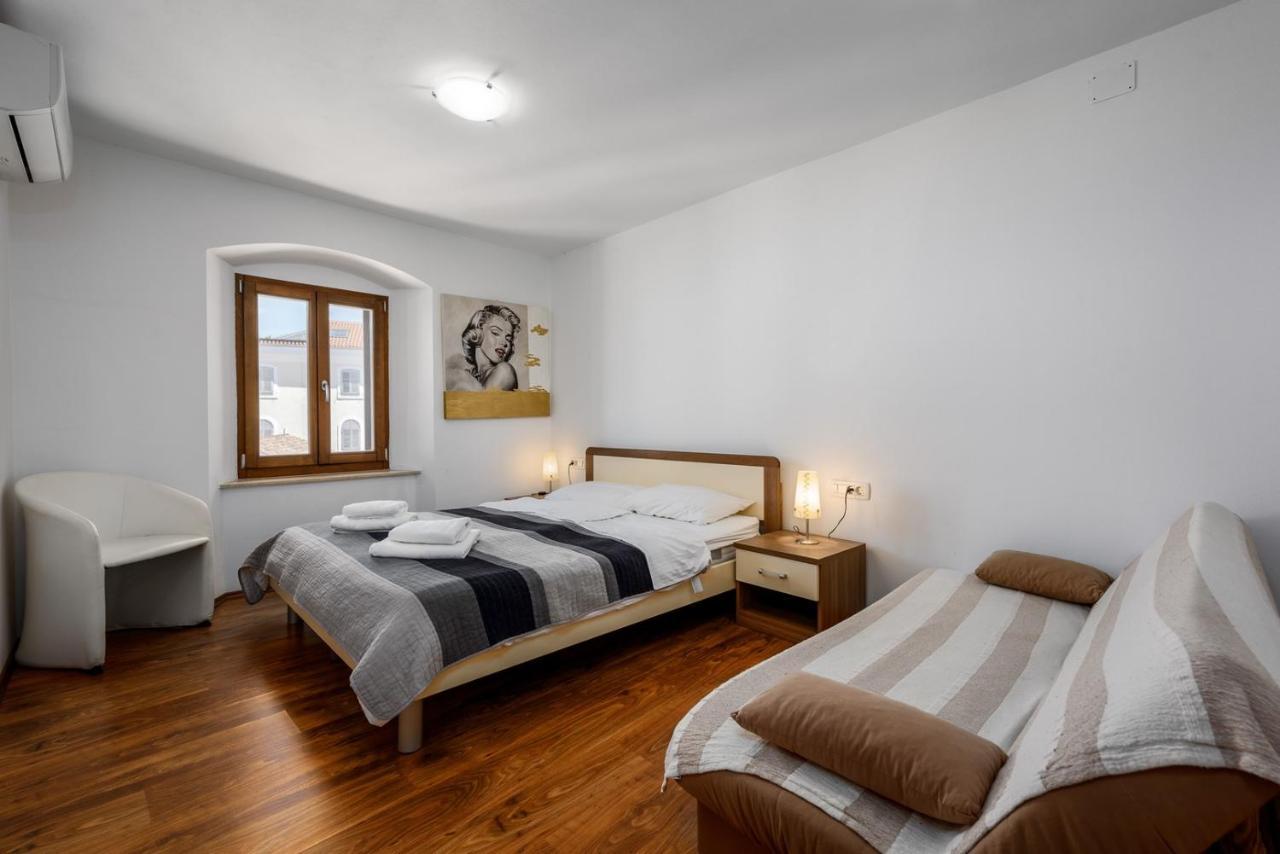 Apartments Dante Umag Bagian luar foto